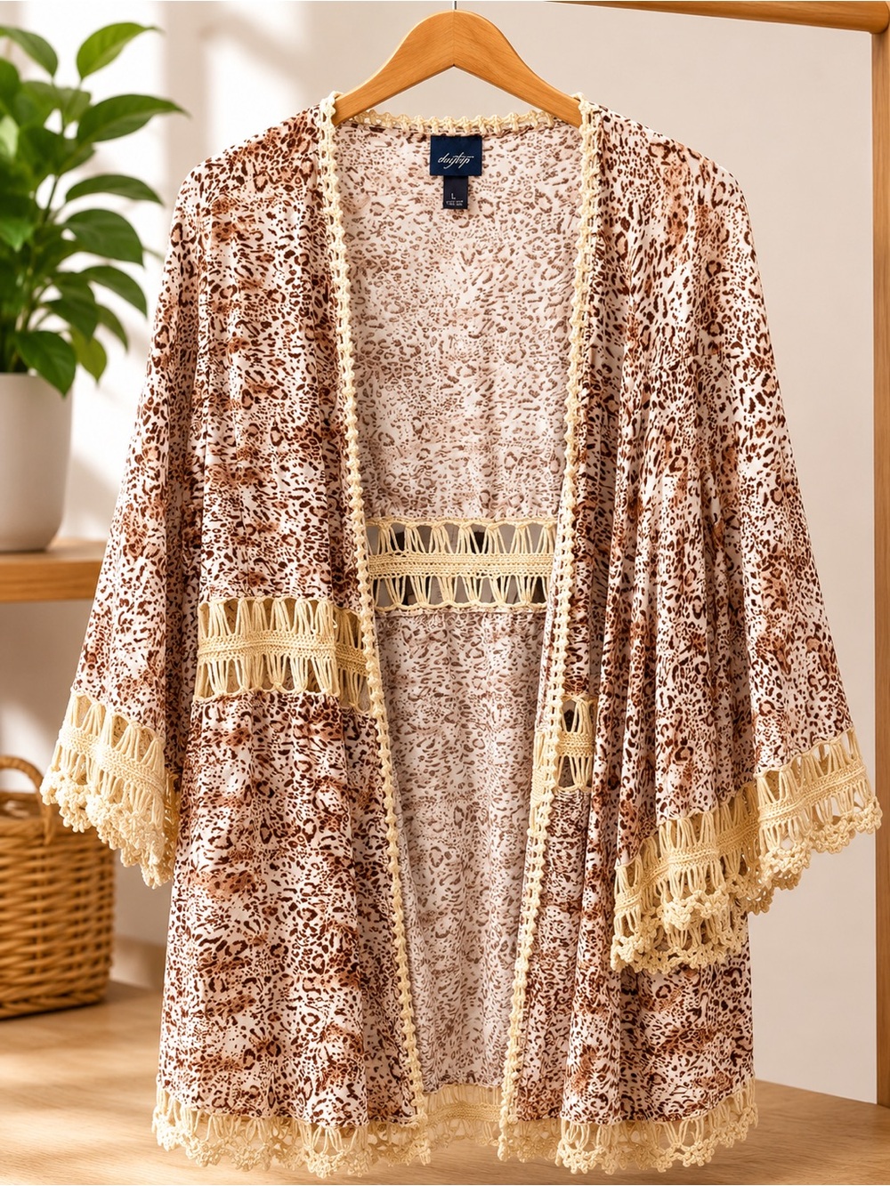 Daytrip by Buckle Animal Print Crochet Trim Kimono - Cream & Brown